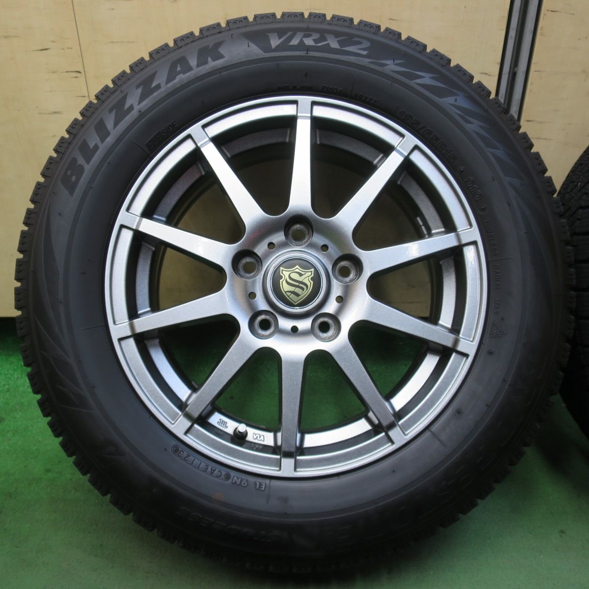【バリ溝美品】SMACK 15in ブリヂストン ブリザック195/65R15 バリ溝！23年！キレイ！9分☆スタッドレス 195/65R15 ブリヂストン