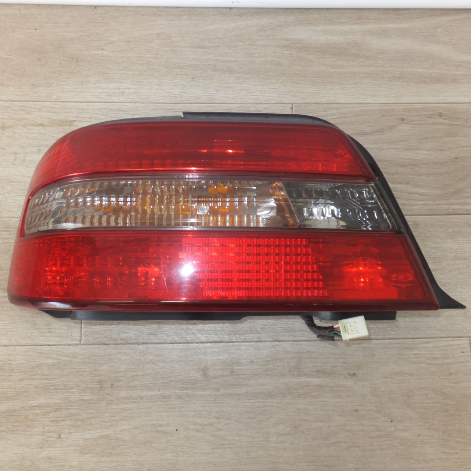 JZX100 チェイサー 純正テールライト 送料無料] ☆トヨタ TOYOTA 純正 チェイサー JZX100 テールライト