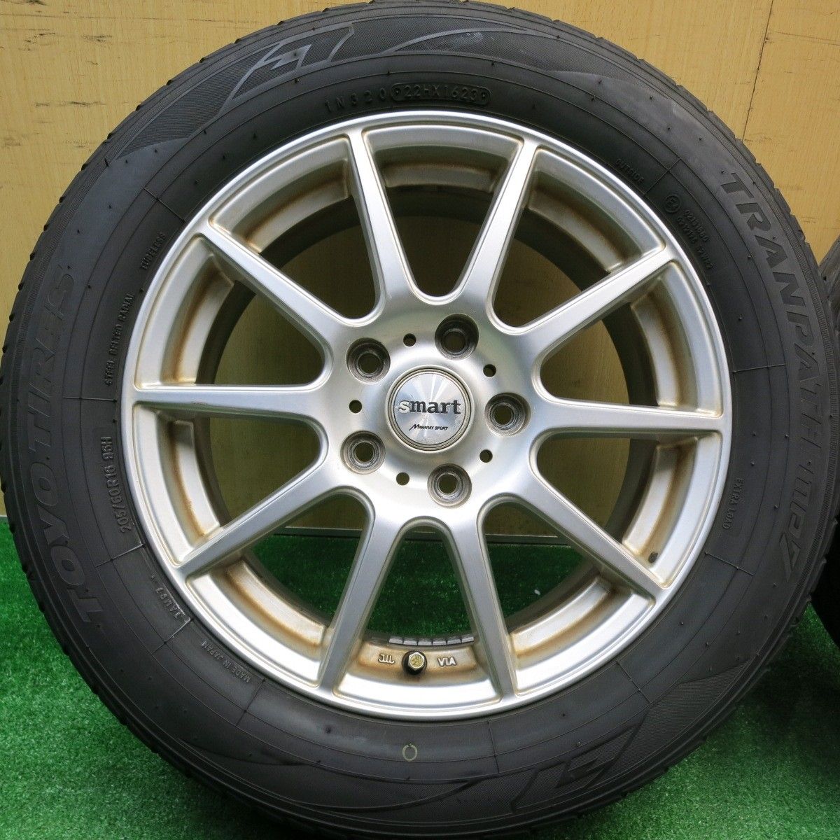  バリ溝 23年 9 5分 205 60 R 16 トーヨー トランパス MP 7 smart MANARAY SPORT スマート マナレイスポーツ 16インチ PCD 114 3 5 H ノ 16インチ タイヤ ホイールセット