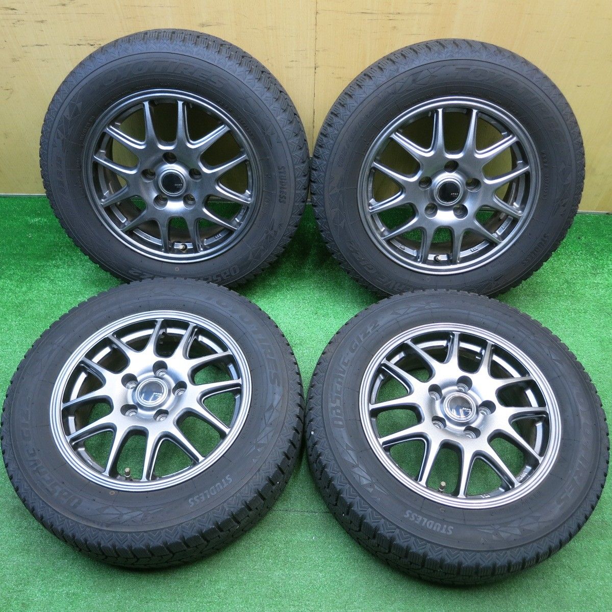 バリ溝！23年！キレイ！9分☆スタッドレス 195/65R15 トーヨー