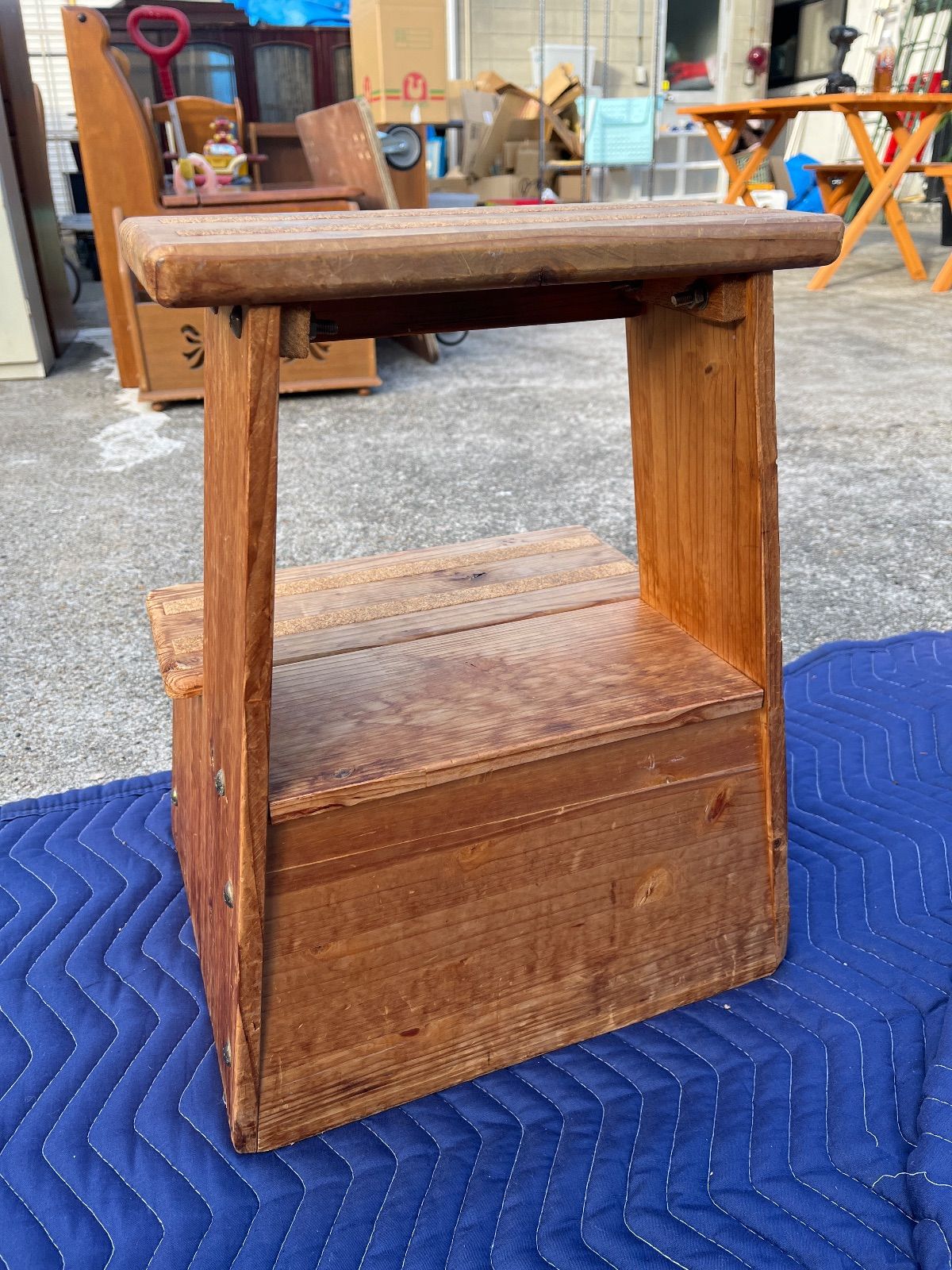 【昭和レトロ】木製スツール　踏み台　ディスプレイ台 踏み台 木製 3段 アンティーク 無垢 昭和レトロ 玄関 和風 飾り棚