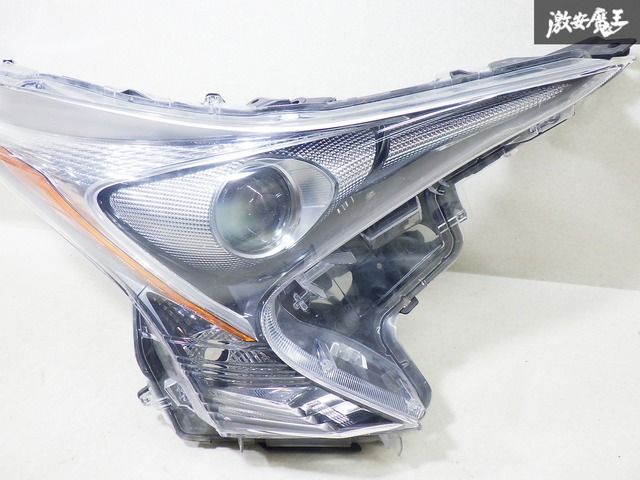 ストア出品】トヨタ純正 ZVW50 ZVW51 ZVW55 プリウス ヘッドライト