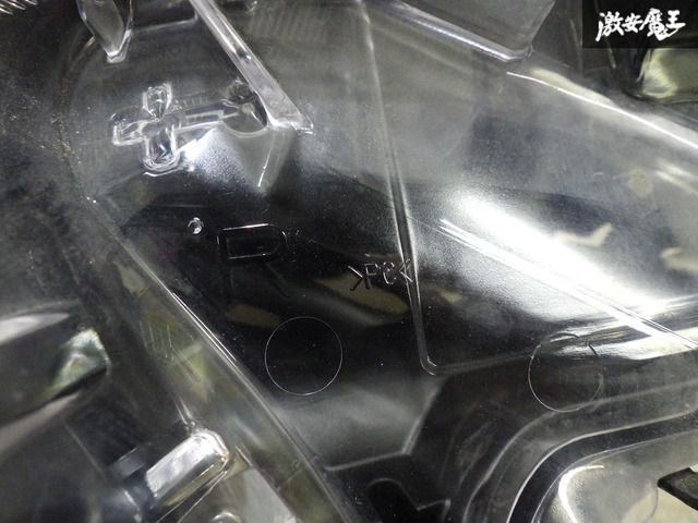 ストア出品】トヨタ純正 ZVW50 ZVW51 ZVW55 プリウス ヘッドライト