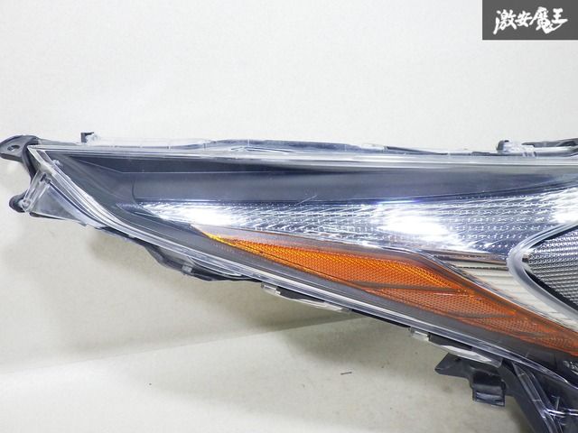 ストア出品】トヨタ純正 ZVW50 ZVW51 ZVW55 プリウス ヘッドライト