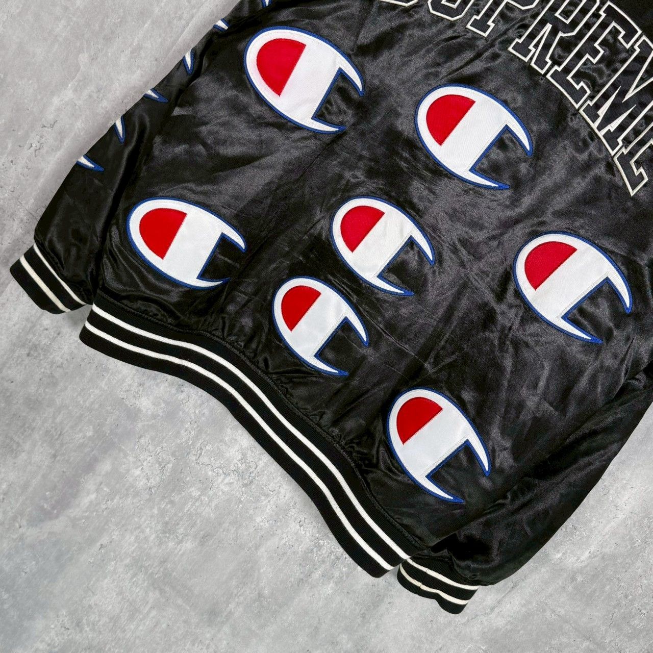 シュプリーム × チャンピオン』 (M) フード スタジャン - メルカリ