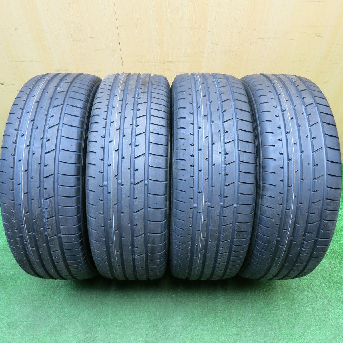 新車外し！24年☆トヨタ 80系 ハリアー 純正 225/55R19 トーヨー
