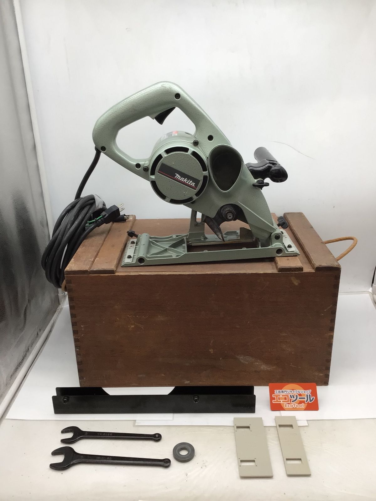 中古品】☆Makita/マキタ 仕上げミゾキリ 3803A [IT6KA2319S68] [エコ