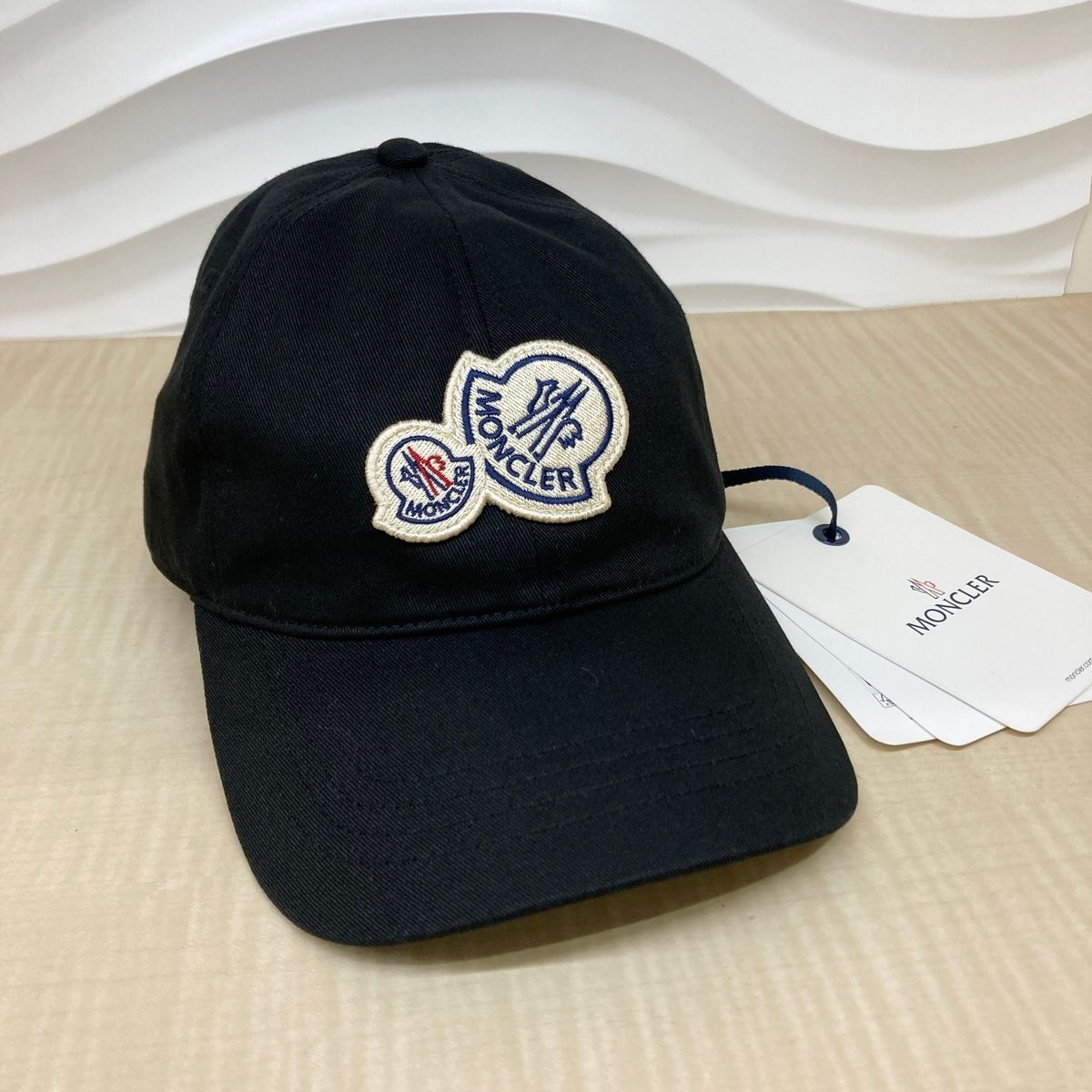 値下げ！MONCLER ブラック ベースボールキャップ MONCLER ブラック ベースボールキャップ 値下げMONCLER モンクレール