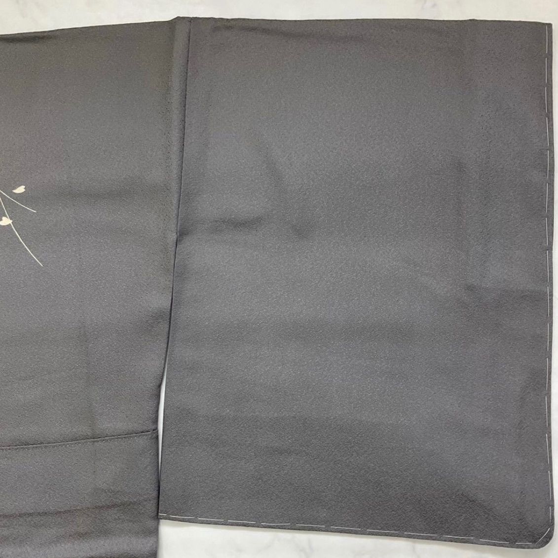 ◇kimono+one◇kimonoarisa◇厳選◇未使用同然◇桜模様◇綺麗な色合い