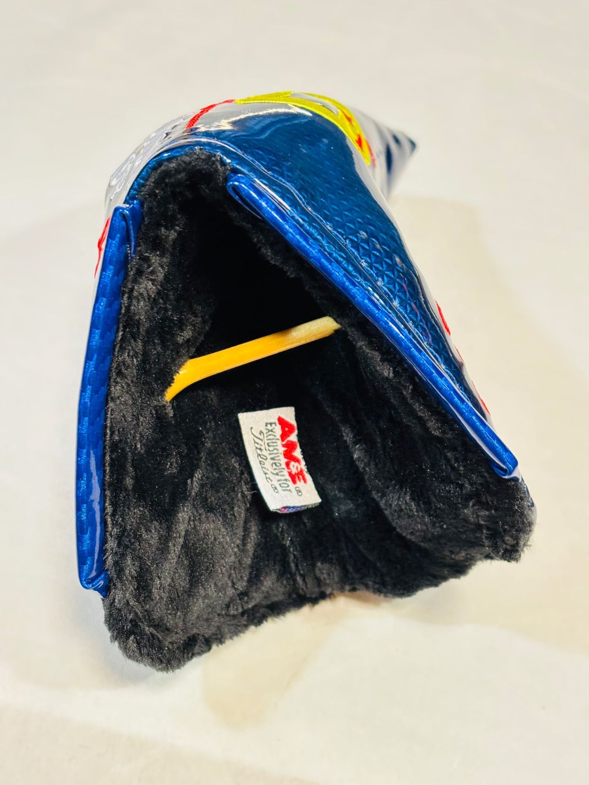 スコッティキャメロン　鮮やかなブルーのポップデザイン！パターカバーのプレゼント有 スコッティキャメロン 鮮やかなブルーのポップデザイン！パターカバー