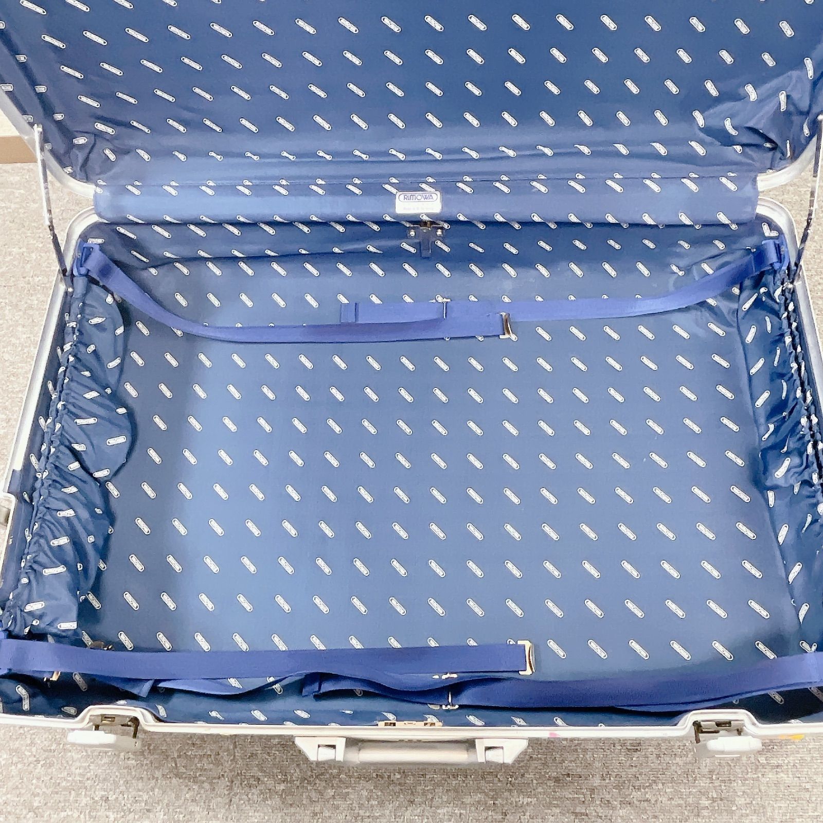 RIMOWA TOPAS プルタブハンドル 2輪 アルミスーツケース 82L