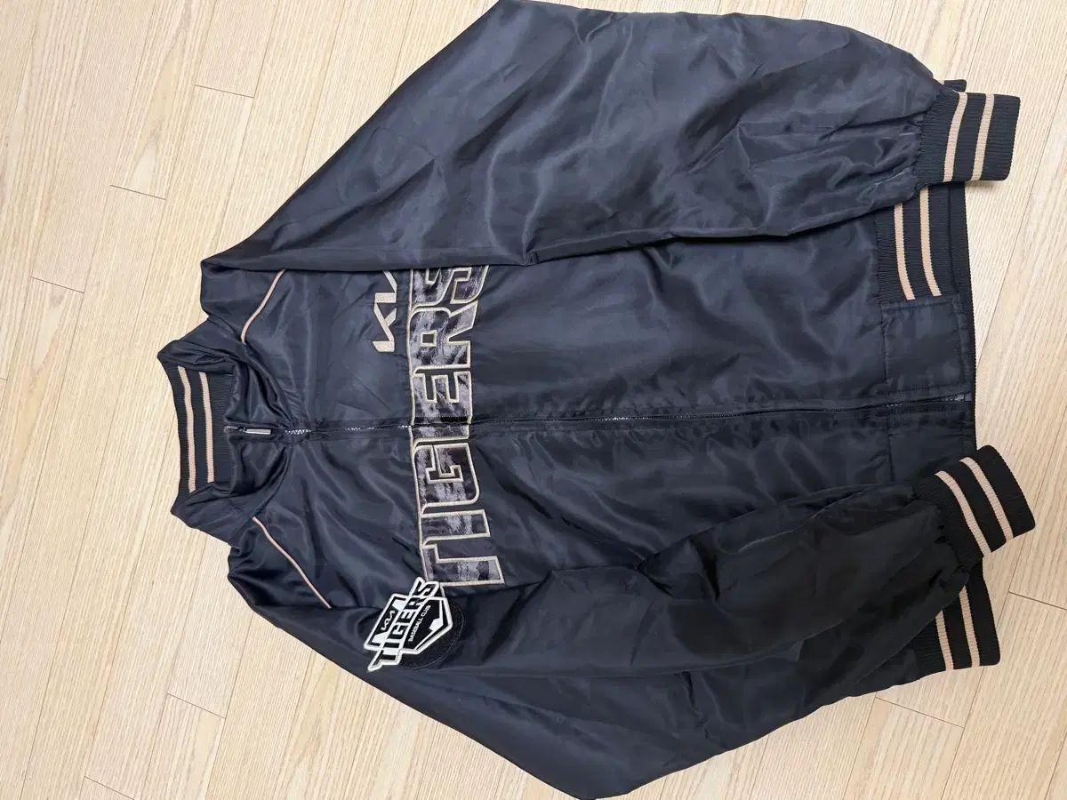 KIAタイガース ブラックタイガース ジャケット 110