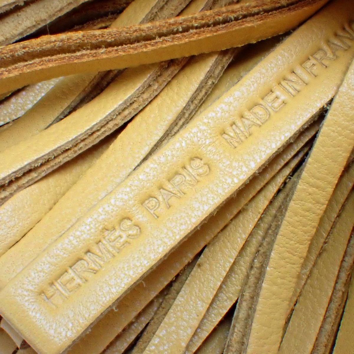 HERMES(エルメス) カルメン カリー イエロー黄 アニョーミロ