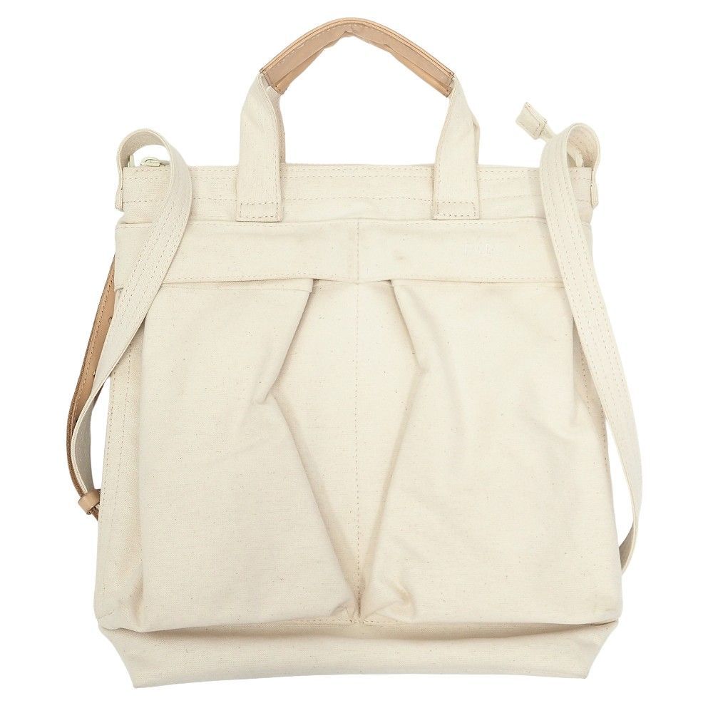 超美品 F/CE. WATER REPELLENT スモール ヘルメットバッグ アイボリー エフシーイー メンズ レディース 5MLA/K06492/KEC04/ 超美品 F/CE. WATER REPELLENT スモール ヘルメットバッグ アイボリー