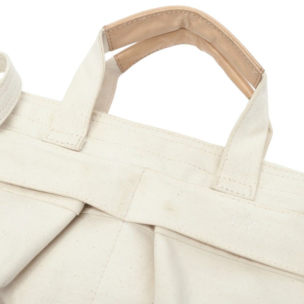 超美品 F/CE. WATER REPELLENT スモール ヘルメットバッグ アイボリー エフシーイー メンズ レディース 5MLA/K06492/KEC04/ 超美品 F/CE. WATER REPELLENT スモール ヘルメットバッグ アイボリー