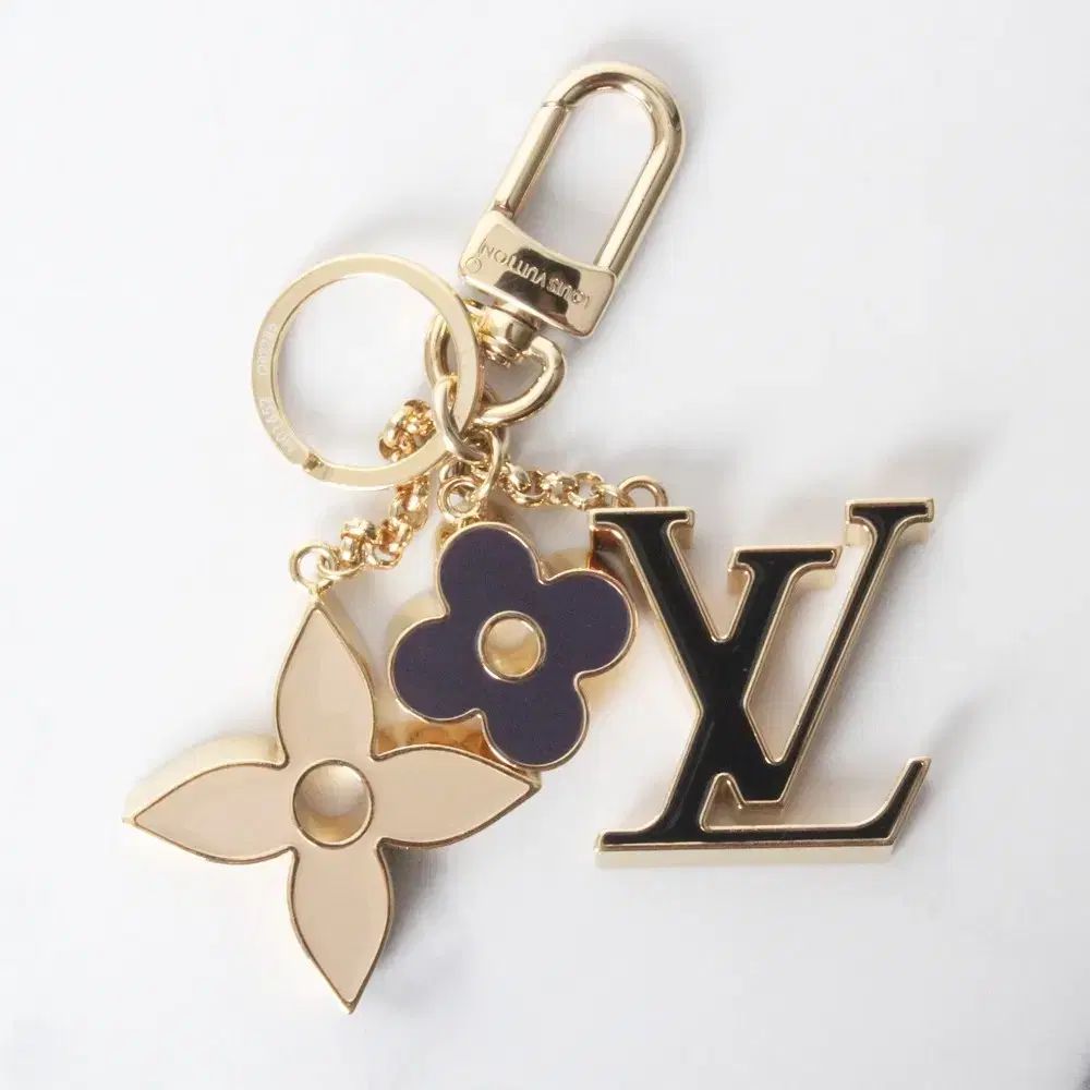 ルイヴィトン フルール ド モノグラム バッグチャーム キーホルダー