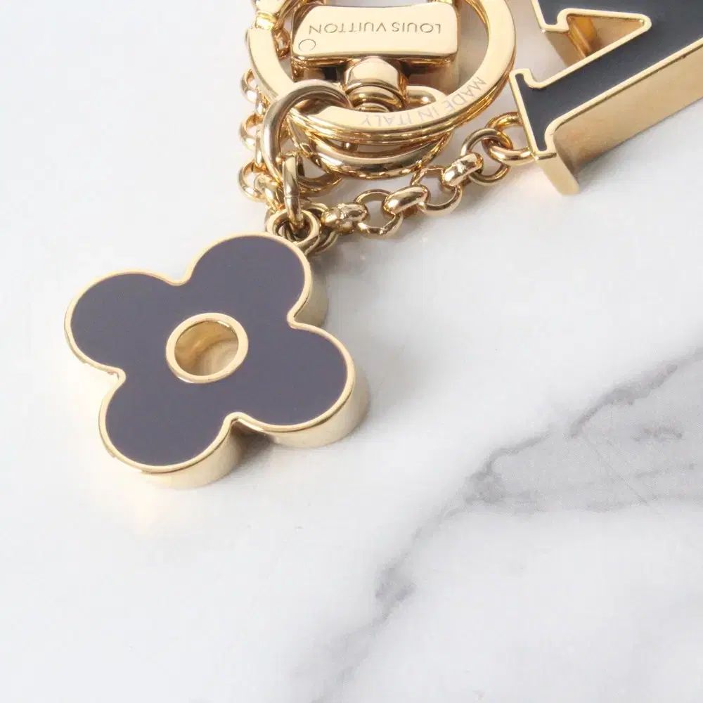 ルイヴィトン フルール ド モノグラム バッグチャーム キーホルダー