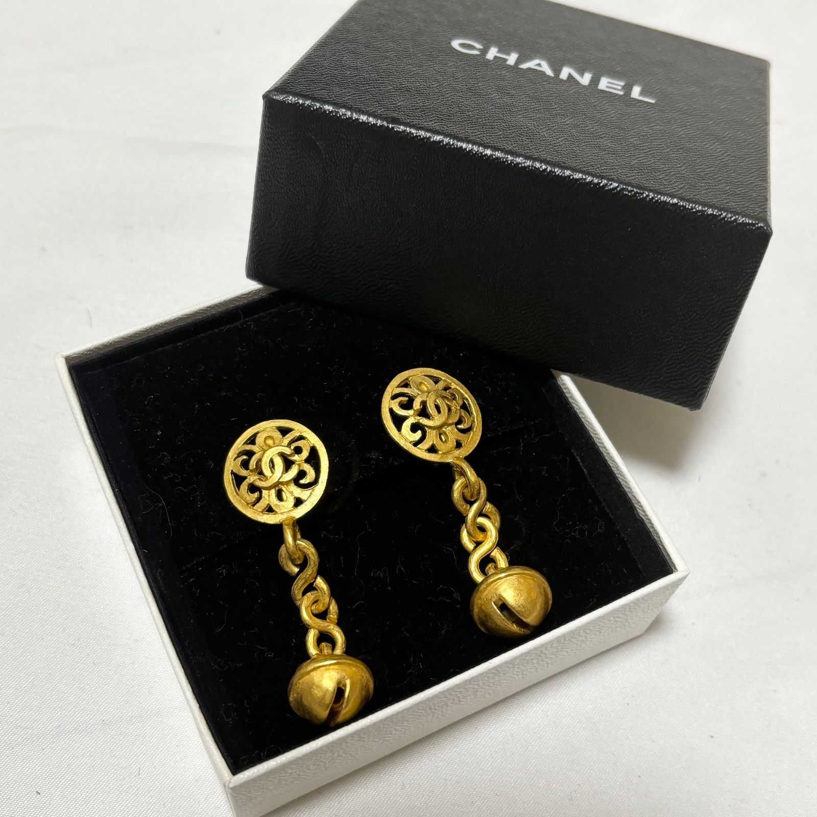 送料無料】CHANEL/シャネル/イヤリング/アクセサリー/ゴールドカラー 
