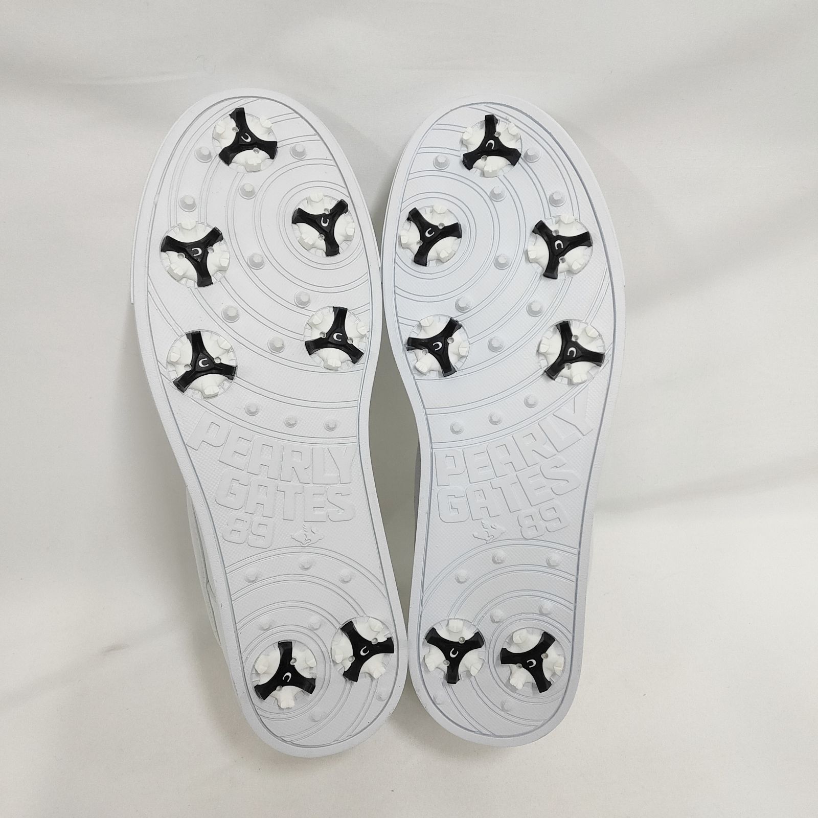 新品 未使用 パーリーゲイツ ローカット ゴルフシューズ ホワイト 26cm