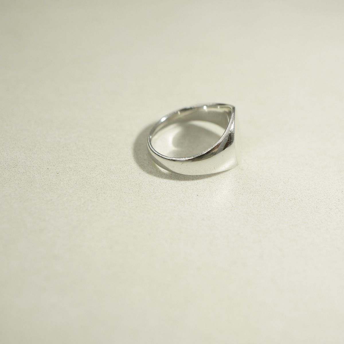 定番 TOM WOOD トムウッド Mini Signet Oval ミニ シグネット リング