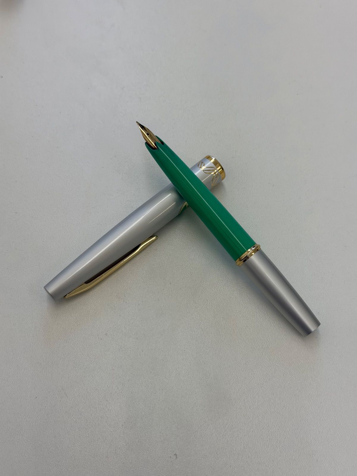 E Sailor セーラー 万年筆 細字 18 k 刻印 ミントグリーン ヴィンテージ おしゃれ