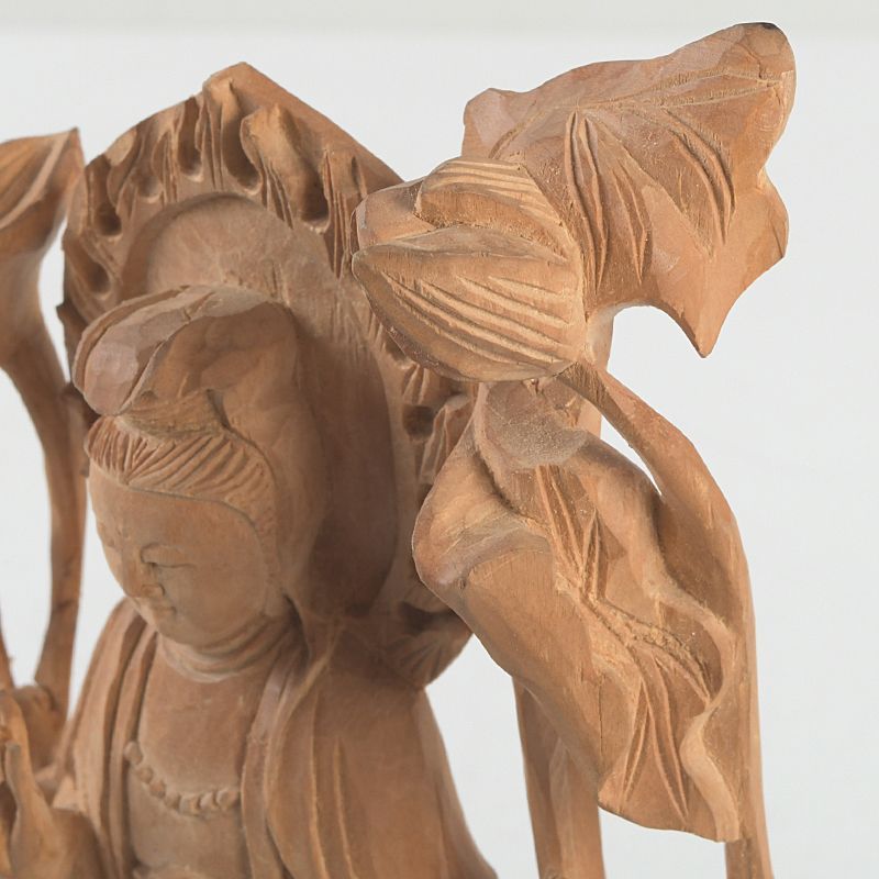 仏教美術 香木 白檀彫刻 観音菩薩像 仏像 置物 C S414 - メルカリ