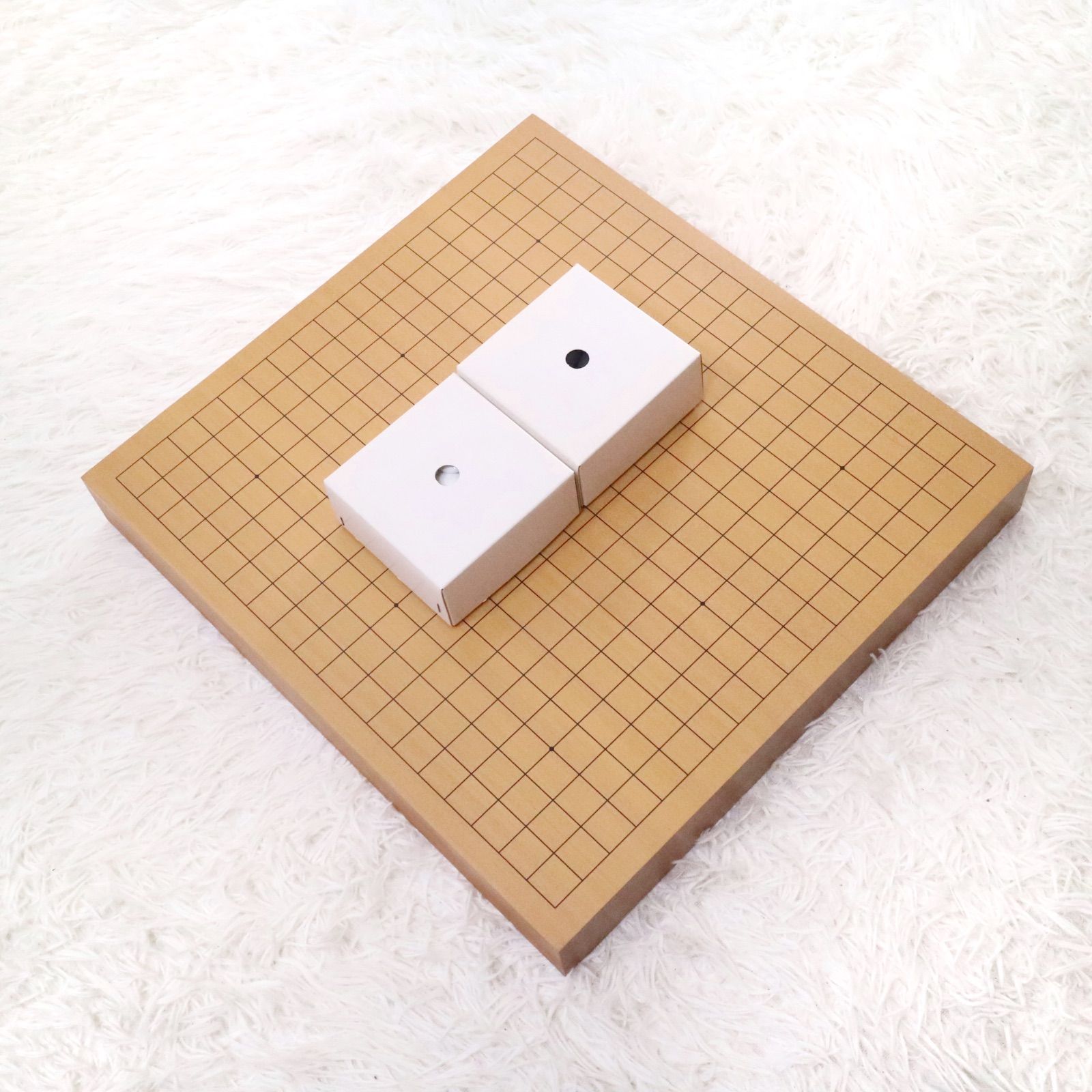 美品】 卓上 碁盤 天然木 ハギ盤 二寸4枚継 碁石付 - メルカリ