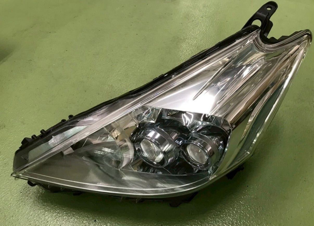 ZVW40 プリウスα LED ヘッドライト 最高級クリア施工済 トヨタ