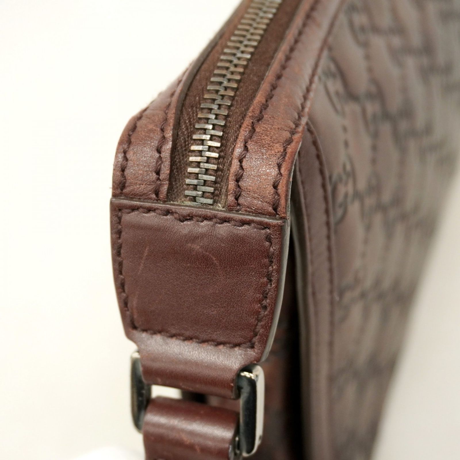 クラッチバッグ