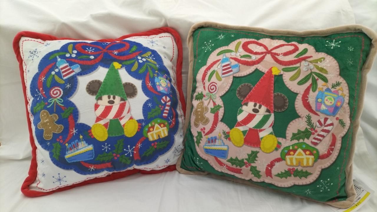 DISNEY RESORT 40周年ディズニークリスマスクッション2個セット リル