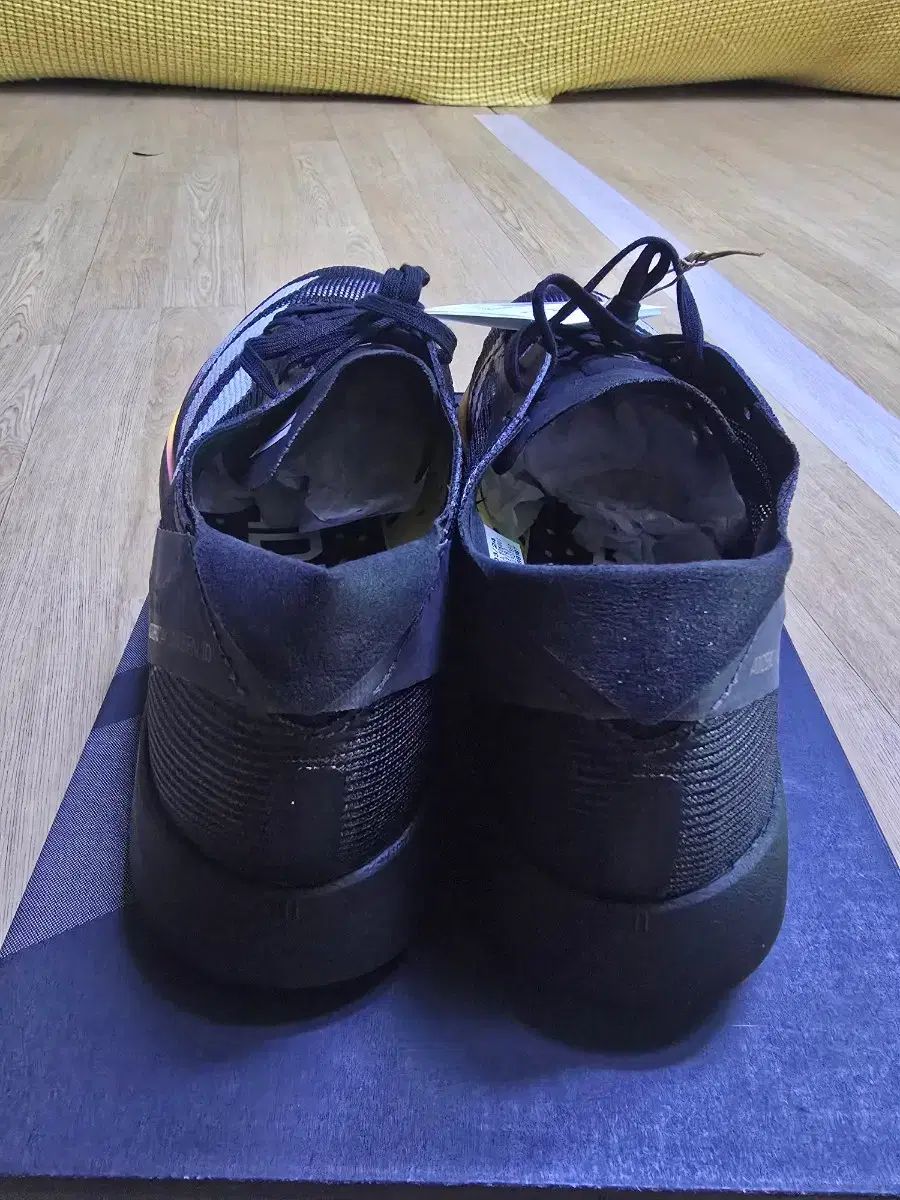 アディダス アディゼロ タクミ セン 10 ブラック 270 新品 - メルカリ