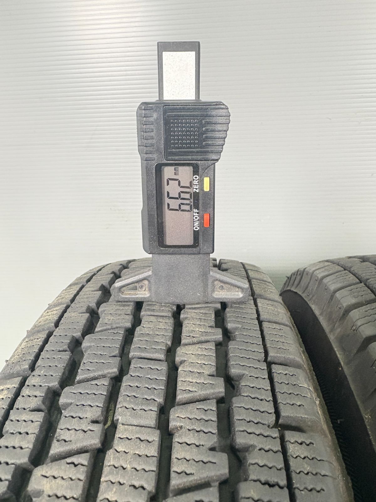  145 80 R 12 LT ブリヂストン W 300 4本 冬 タイヤ スタッドレス TA 829 12インチ以下 スタッドレス