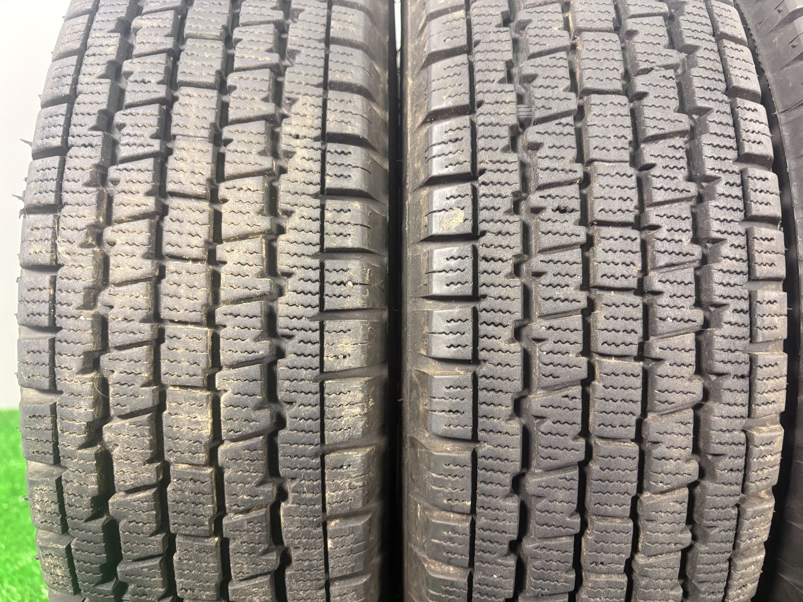 145 80 R 12 LT ブリヂストン W 300 4本 冬 タイヤ スタッドレス TA 829