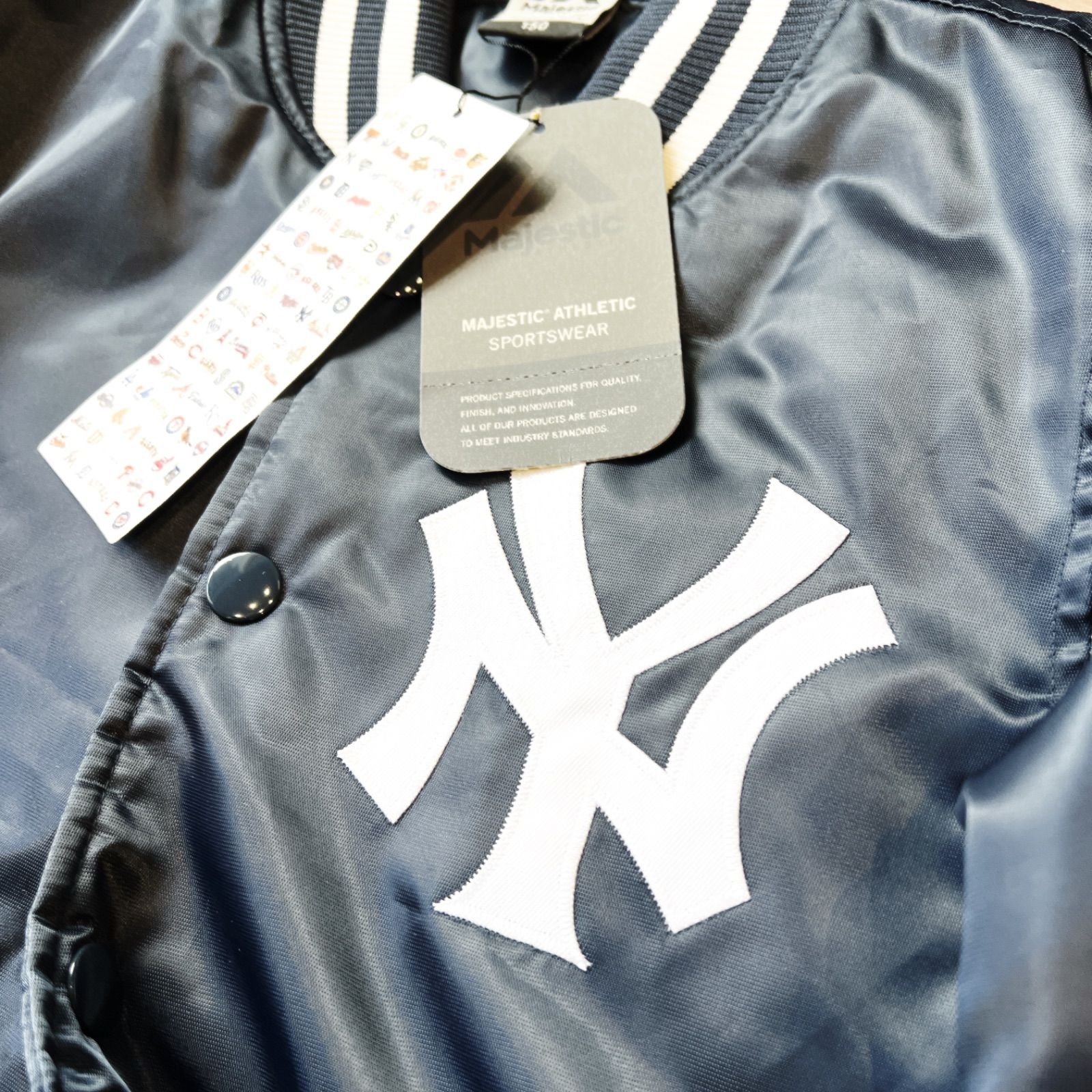 新品 Majestic マジェスティック 中綿 ダウン MLB ヤンキース