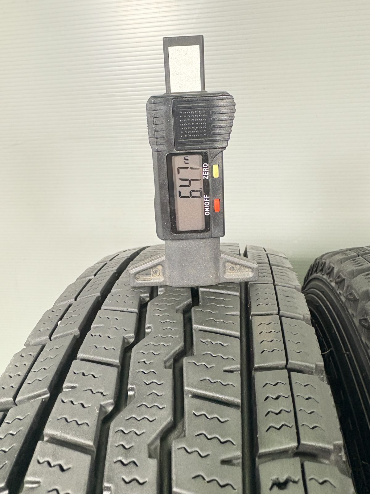  145 80 R 12 LT ダンロップ SV 01 4本 冬 タイヤ スタッドレス TA 830 12インチ以下 スタッドレス