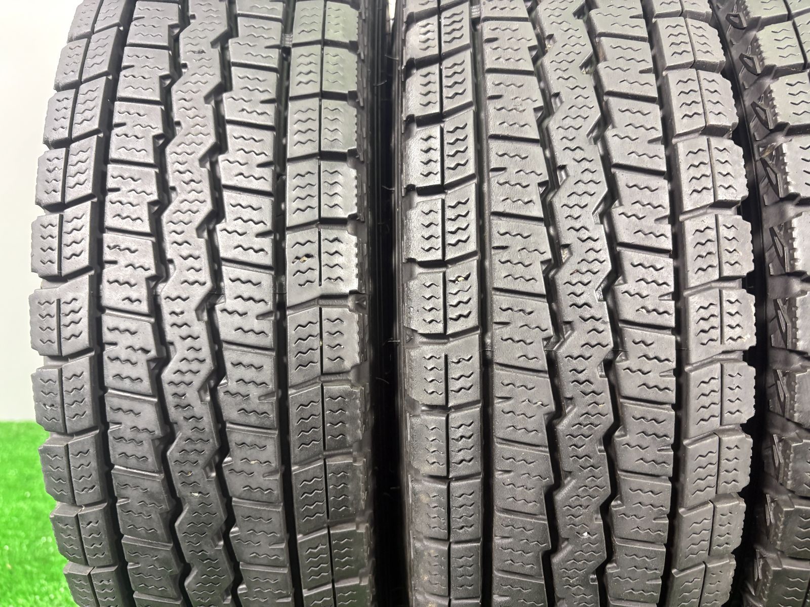 145 80 R 12 LT ダンロップ SV 01 4本 冬 タイヤ スタッドレス TA 830