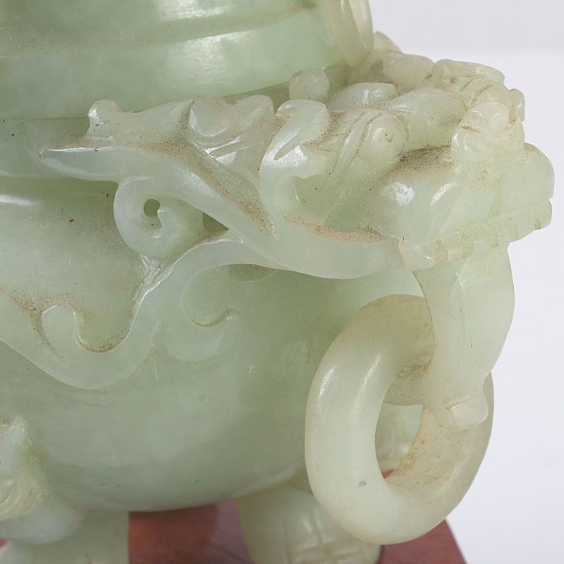 中国 玉石岫玉彫刻 雙耳活環 龍鈕蓋爐 三足香炉 唐木台付 C S423