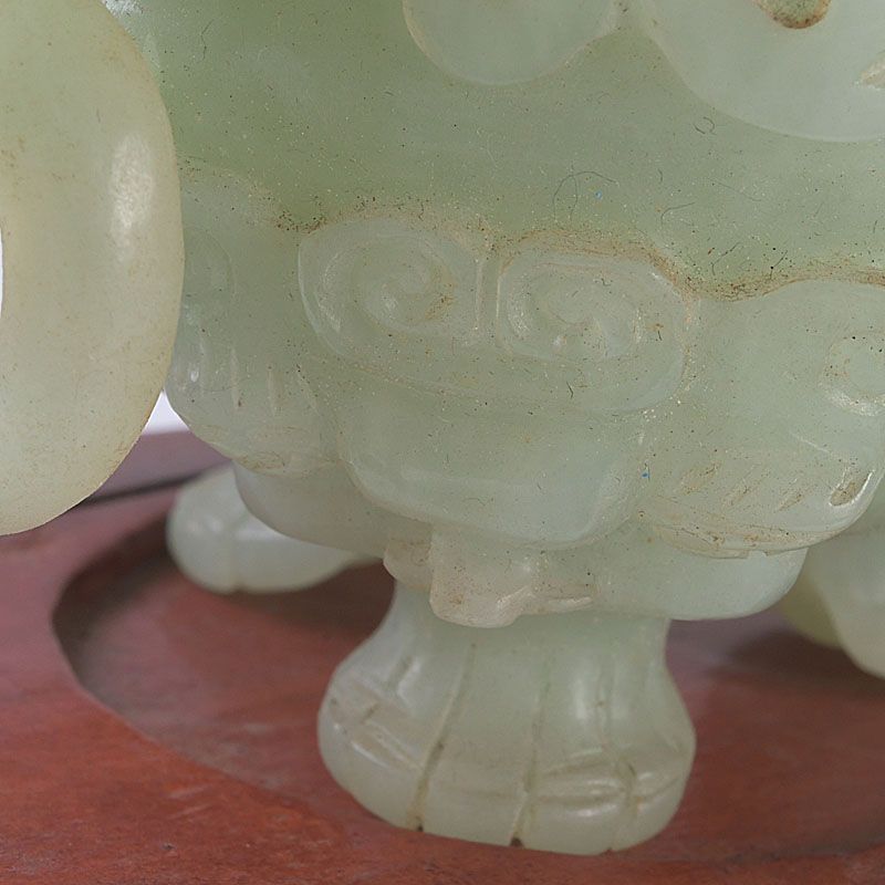 中国 玉石岫玉彫刻 雙耳活環 龍鈕蓋爐 三足香炉 唐木台付 C S423