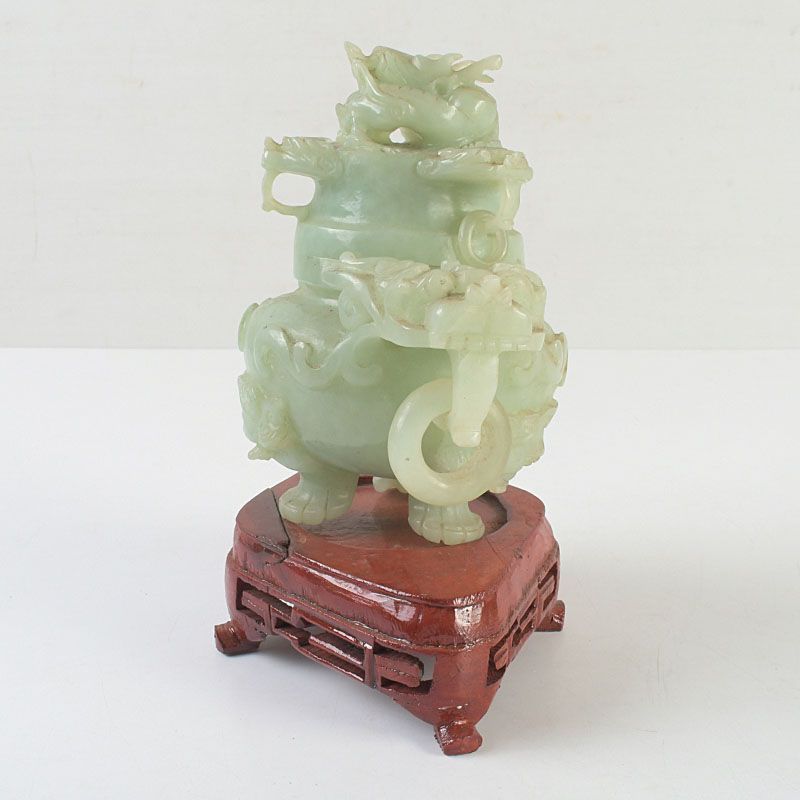 中国 玉石岫玉彫刻 雙耳活環 龍鈕蓋爐 三足香炉 唐木台付 C S423
