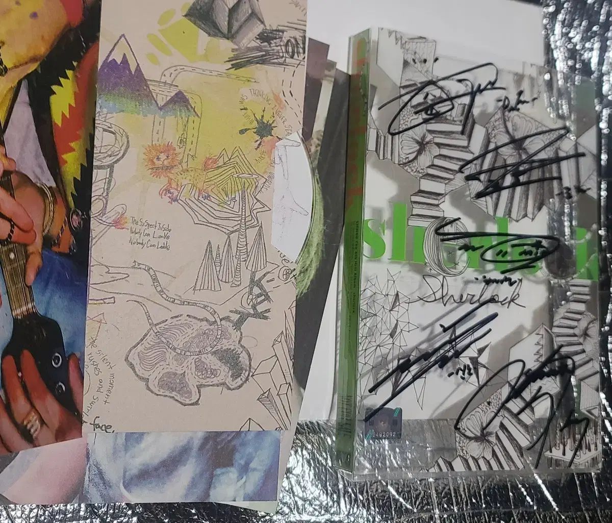 SHINee（シャイニー）サイン入り Sherlock 非売品 アルバム 出品