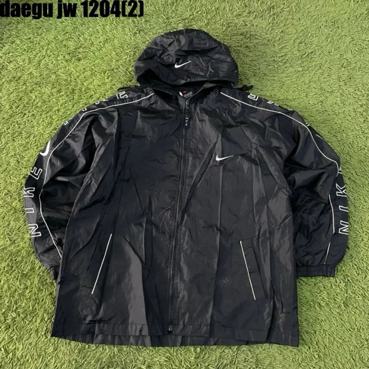 ナイキ ブラック ウィンドブレーカー WHO ジップアップ アウター L