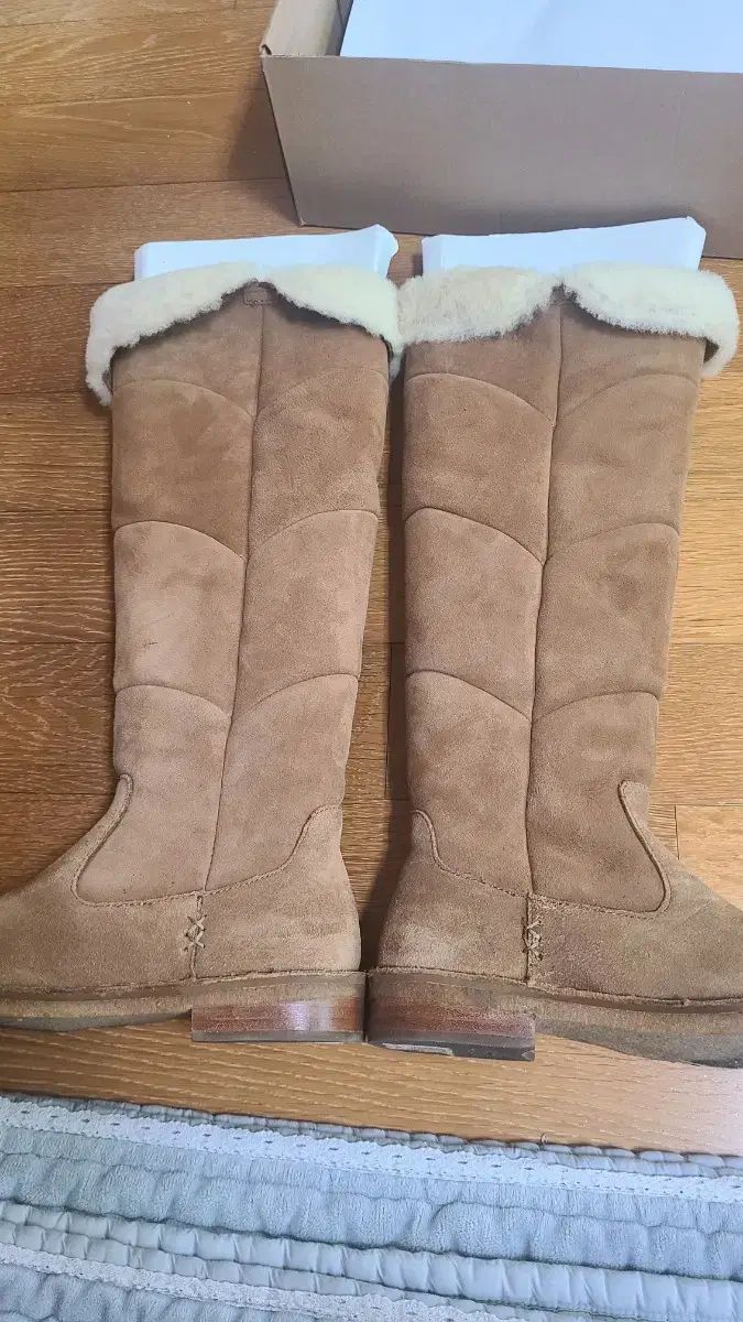 アメリカ UGG アグ オーバ～ サマンサ ロングブーツ 230