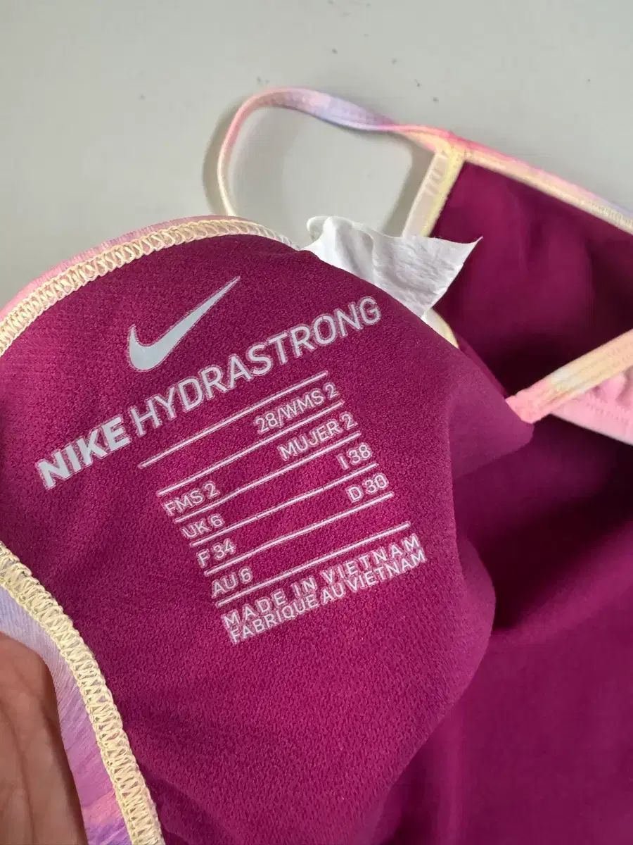 カットアウト 28