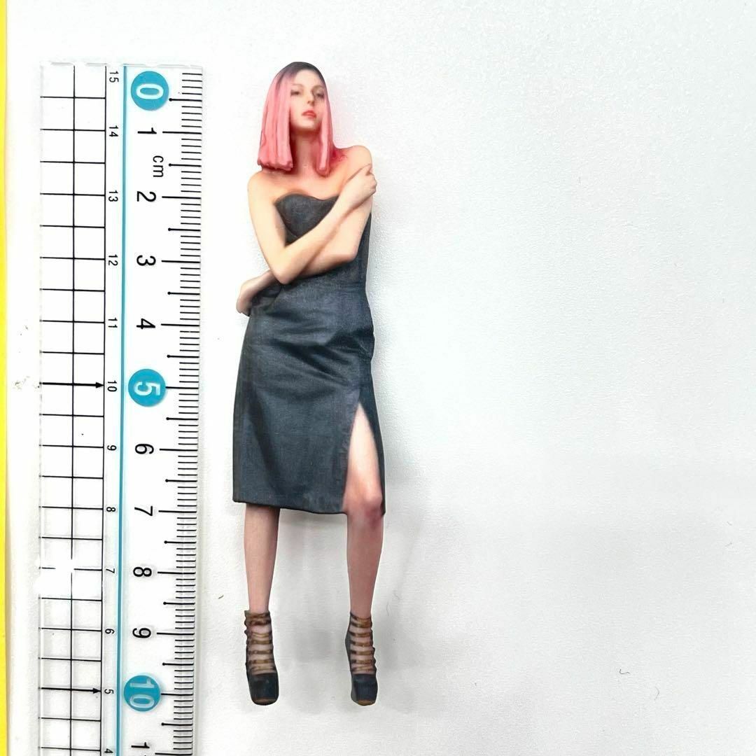 1/18 リオナ フィギュア 完成品 ミニチュア ドールハウスに 1/64より大