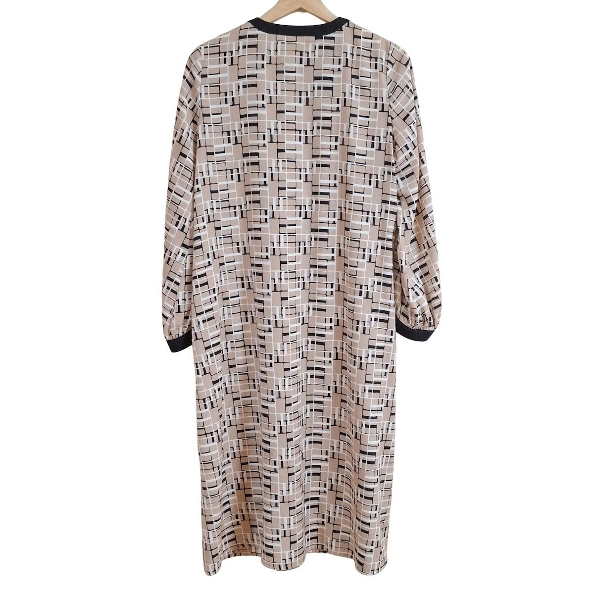 Leilian レリアン ワンピース サイズ9 M レディース ベージュ 黒 長袖 ロング