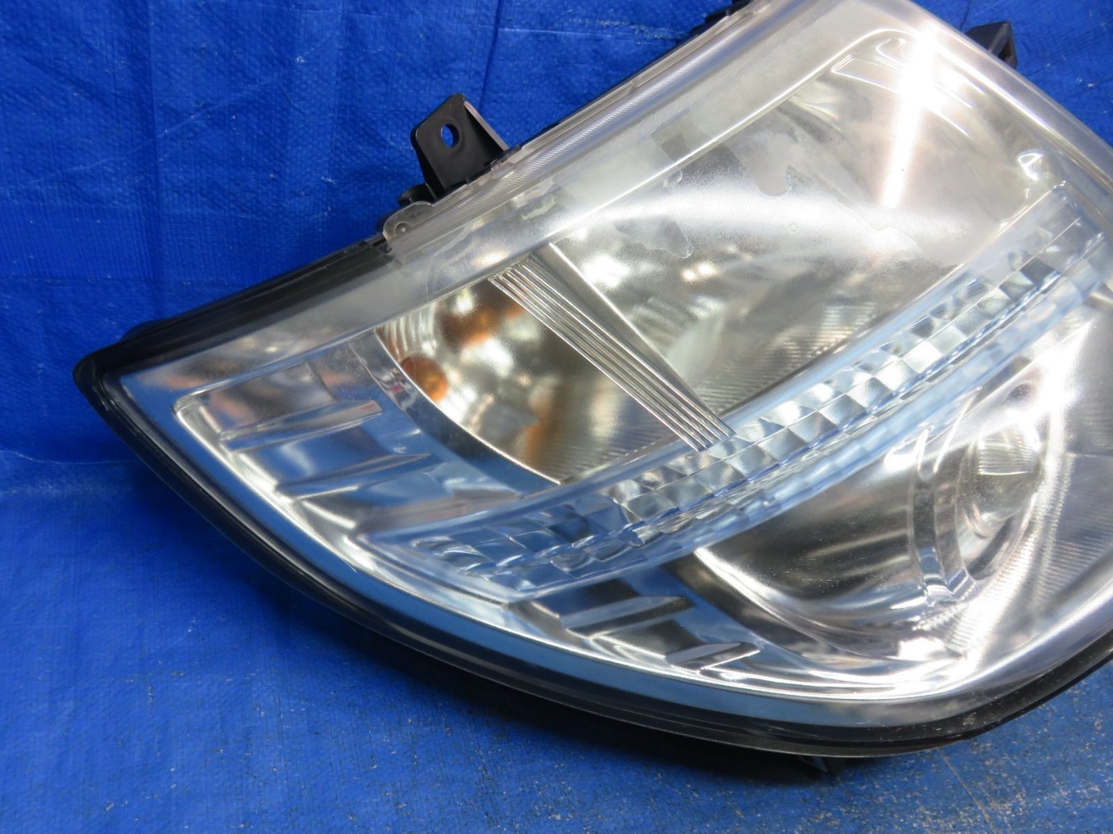 LA7886* 現状渡し エルグランド E51/後期 ヘッドライト HID ヘッド