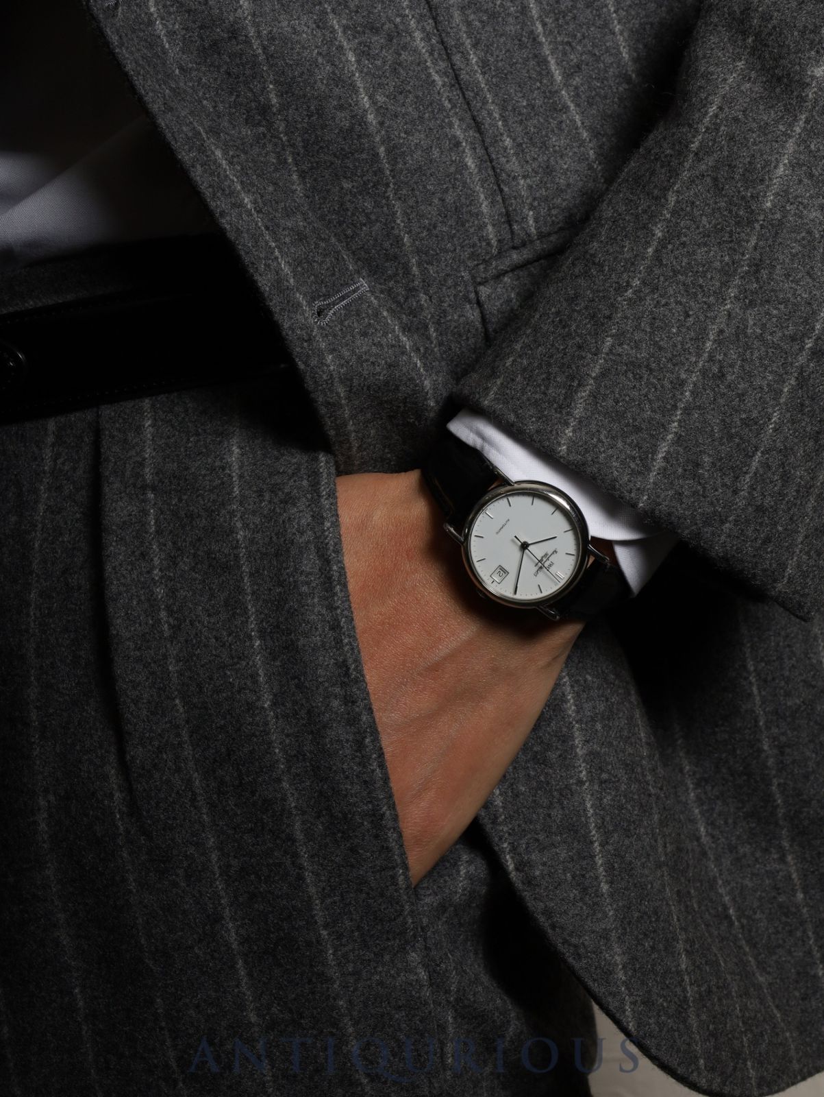 ホワイト文字盤 オーバーホール済み