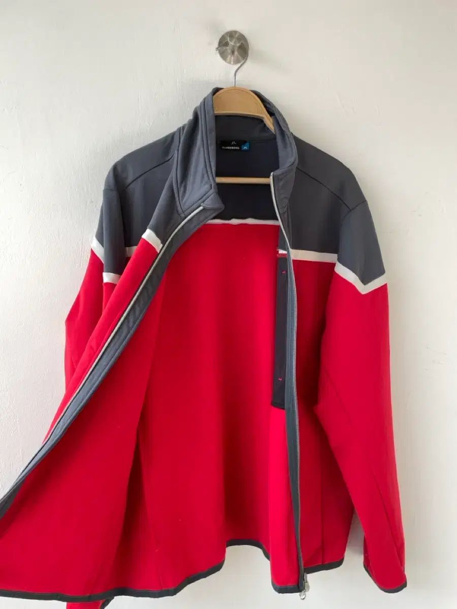 J.LINDEBERG 裏起毛 ジップアップジャケット　M 着用1回美品 J.LINDEBERG 起毛 ツーウェイ ジップアップ ジャケット XL 103 - メルカリ