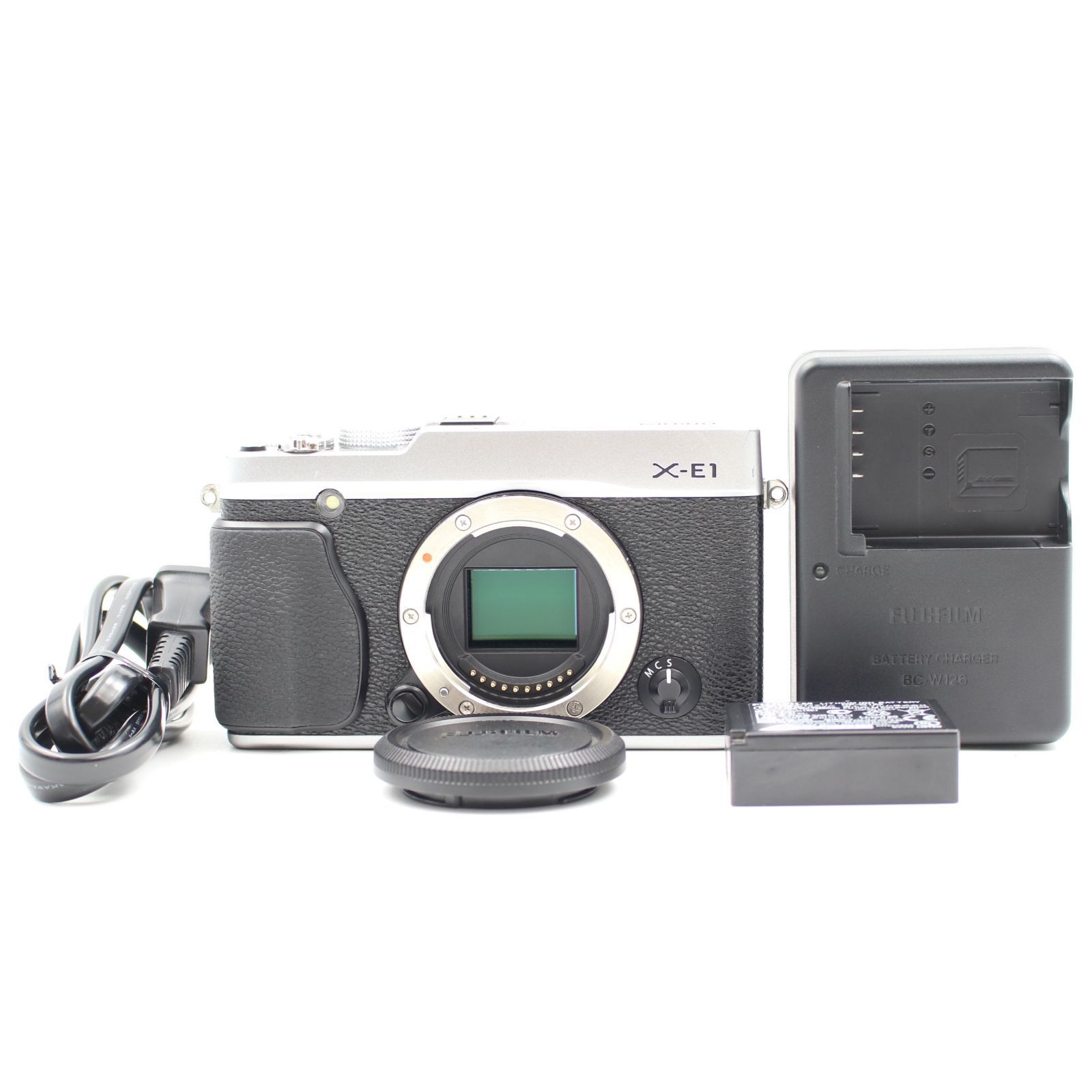 □極上品□ FUJIFILM X-E1 ボディ シルバー ミラーレス一眼レフカメラ