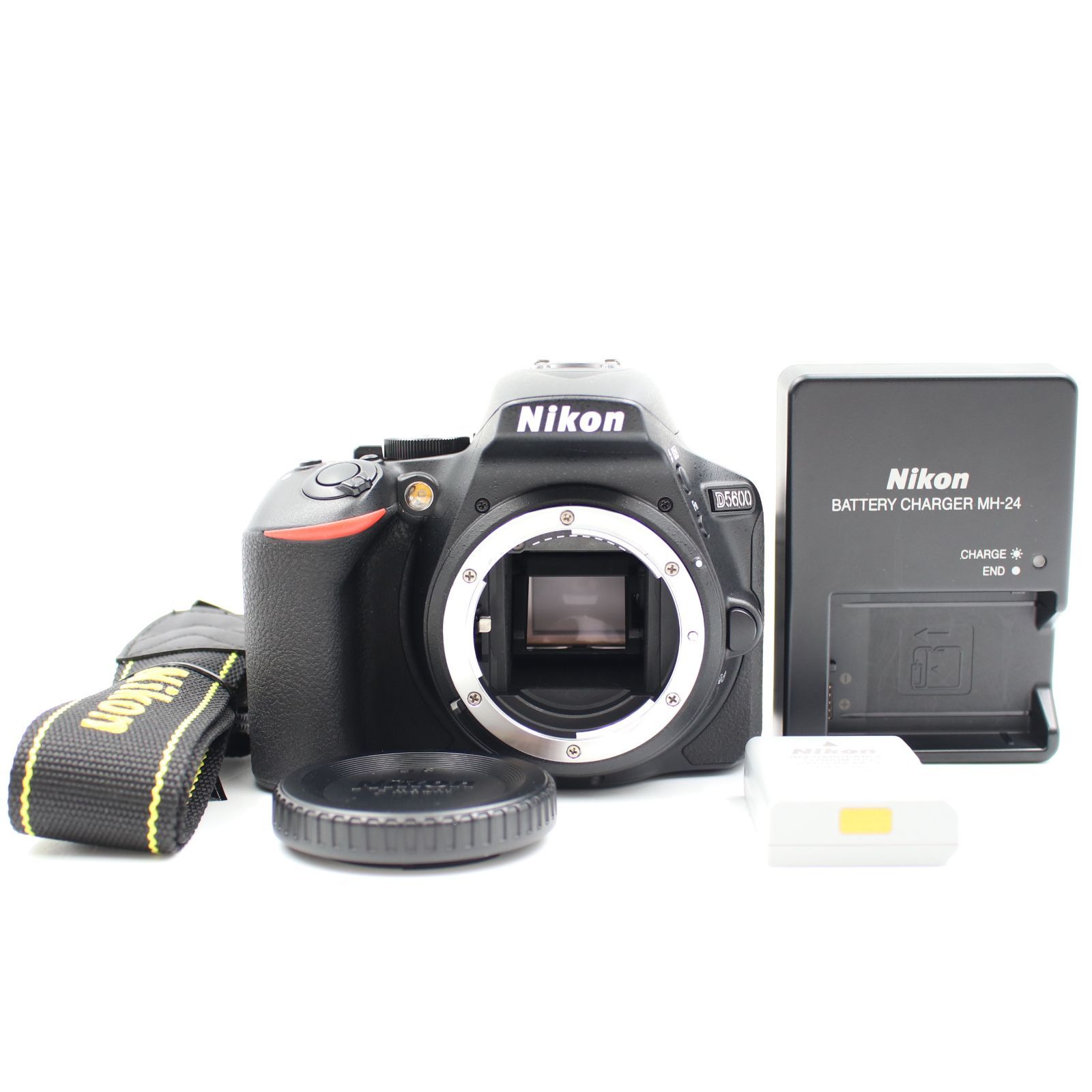 □シャッター数11670枚！極上品□ Nikon D5600 ボディ ブラック